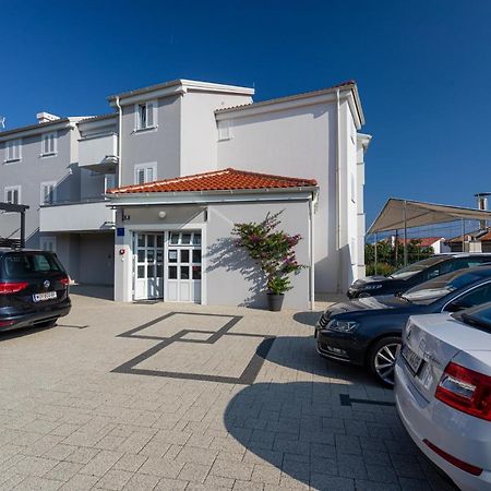 Apartments Crnekovic Tomislava 8 Baška Exteriér fotografie