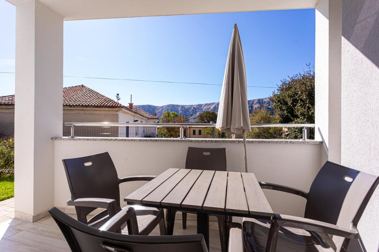 Apartments Crnekovic Tomislava 8 Baška Exteriér fotografie