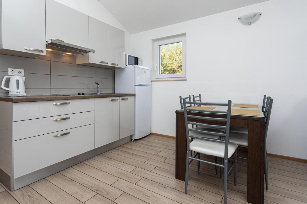 Apartments Crnekovic Tomislava 8 Baška Exteriér fotografie