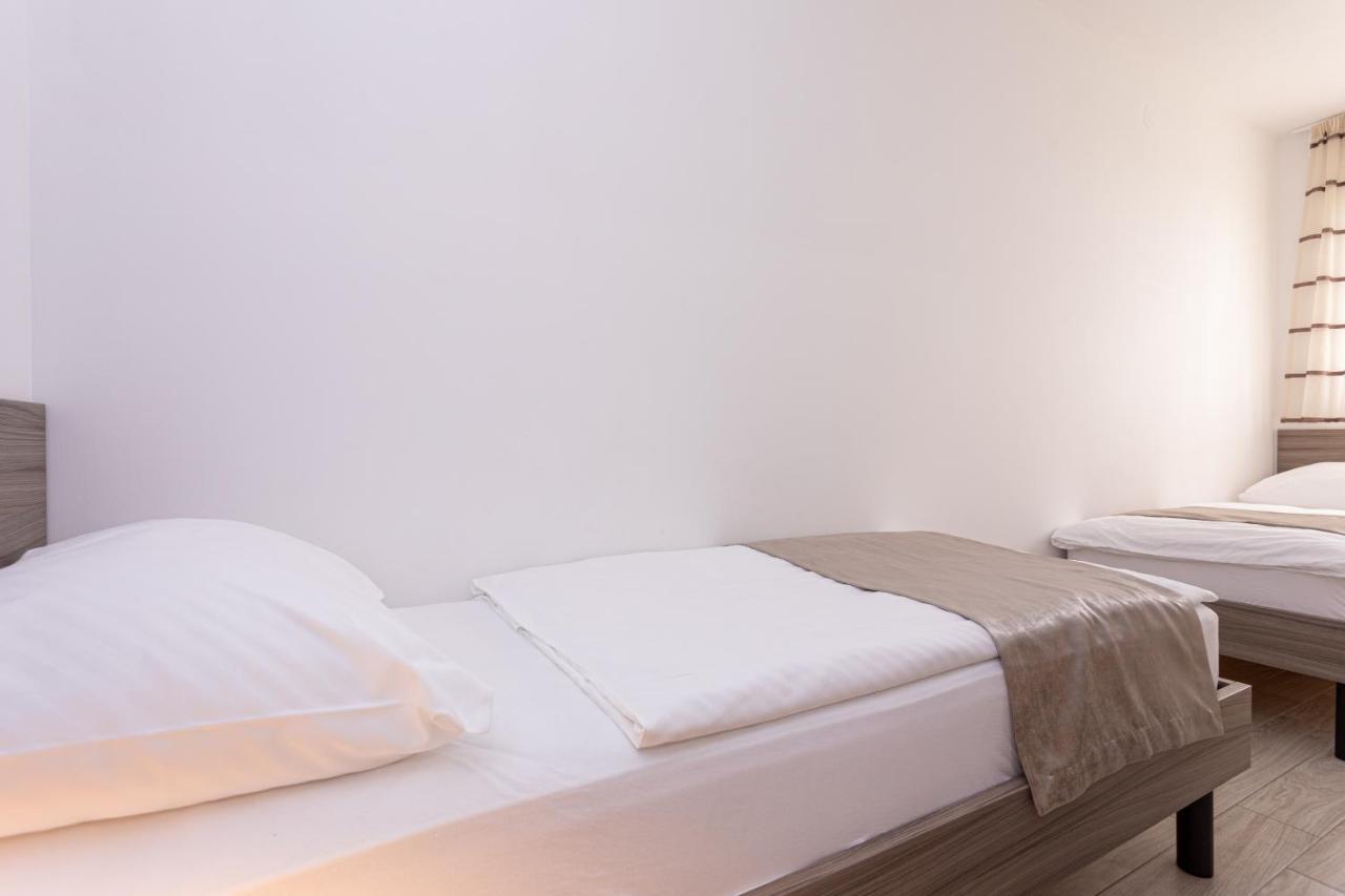Apartments Crnekovic Tomislava 8 Baška Exteriér fotografie